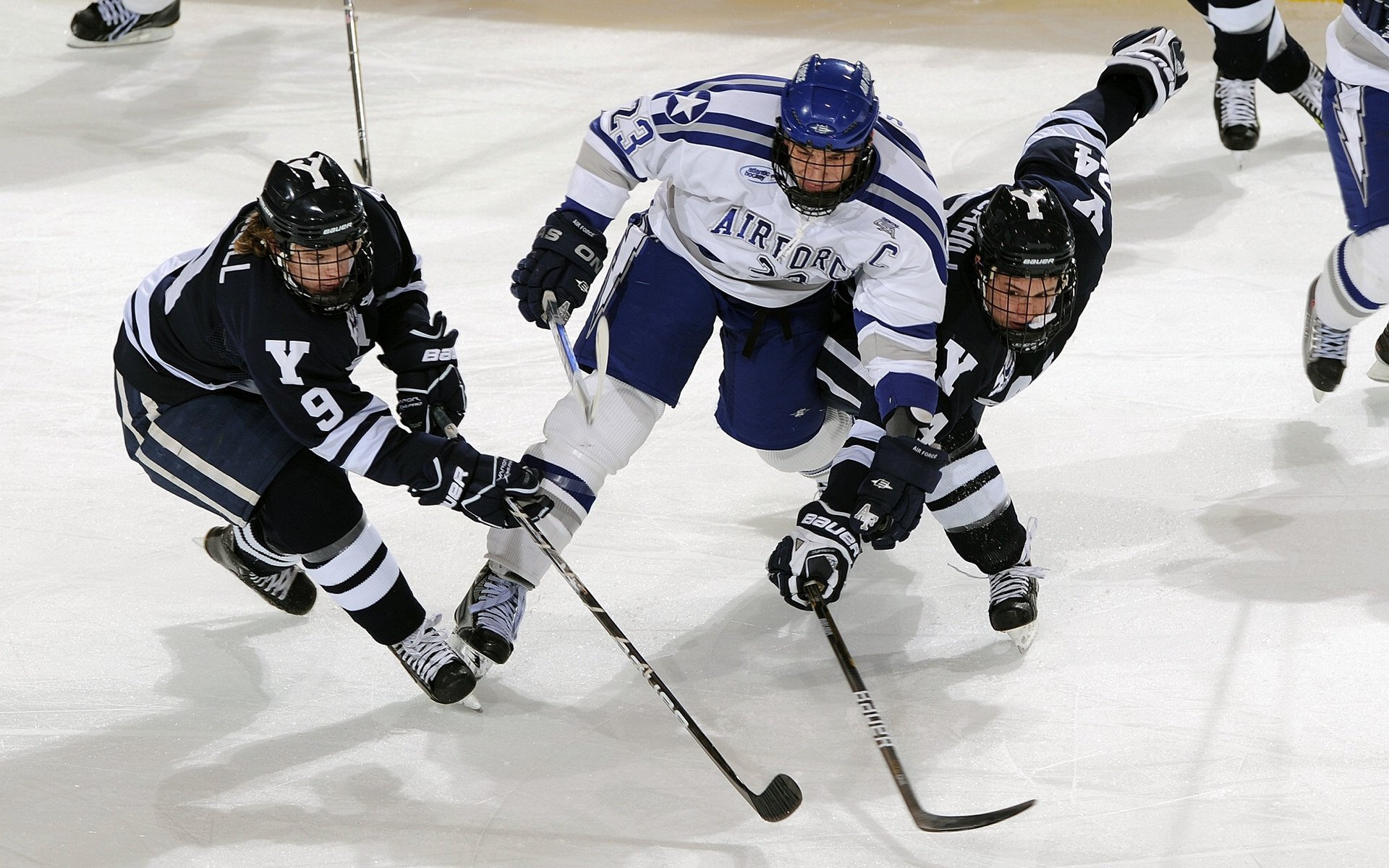 爱游戏体育APP下载-达里尔·基：每一次防守的成功，让全黑队在场上占据了主导地位